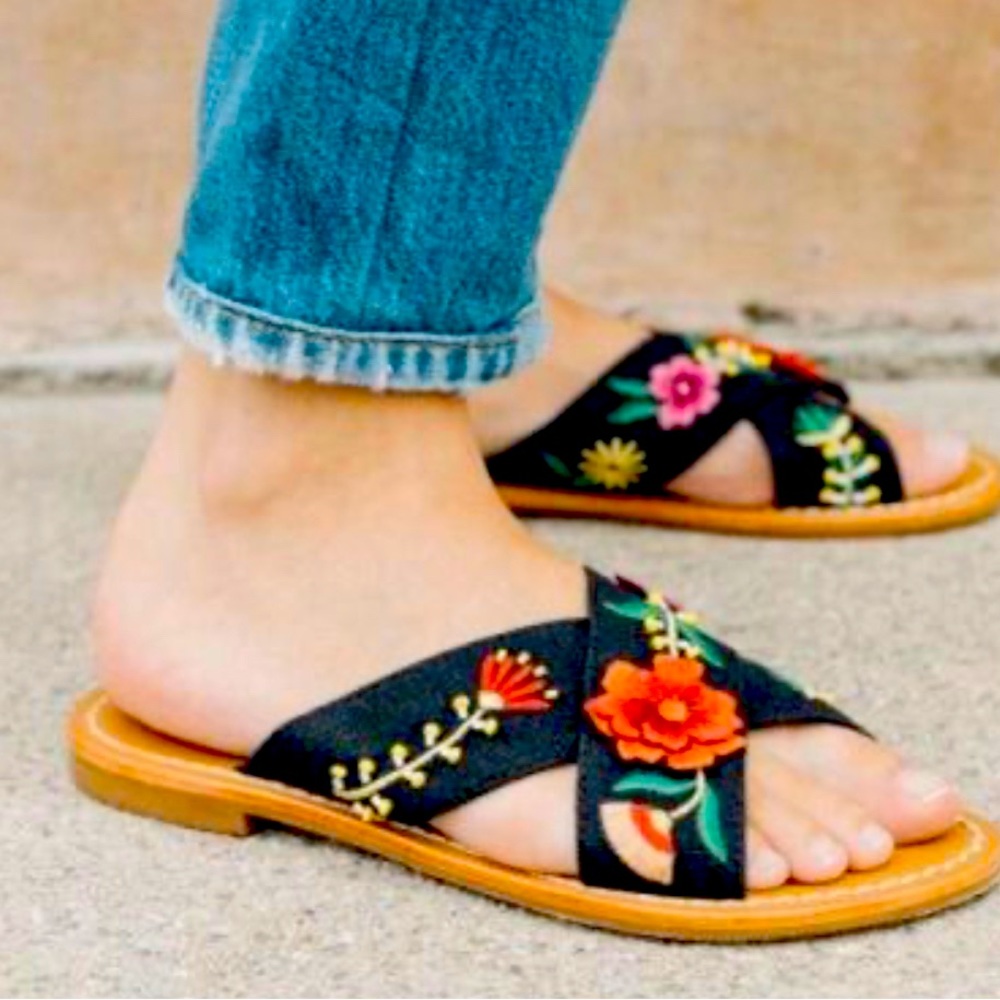 Soludos floral embroidered sandals
